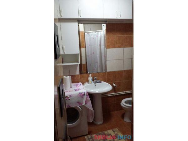 Izdajem namesten stan u centru Kragujevca