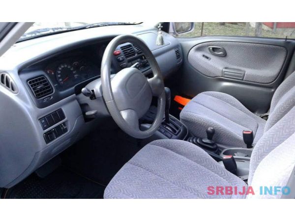 Suzuki GRAND VITARA 2003. 