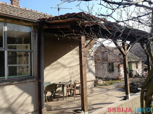KUĆA NA PRODAJU