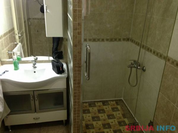 IZDAJEM APARTMAN NA DAN U BORCI