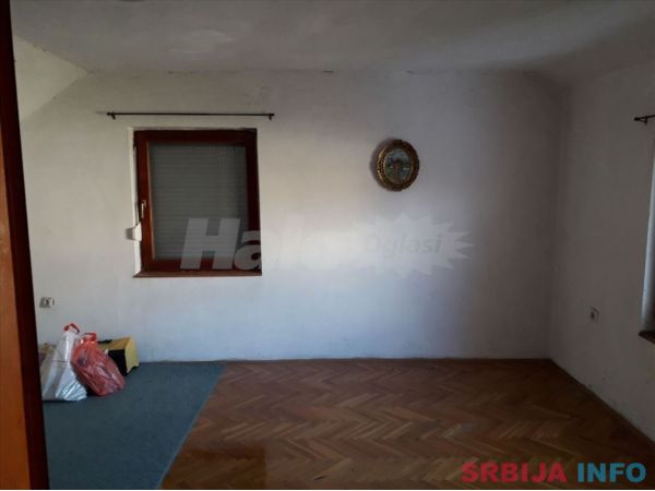 Kuca u Tesnjaru sa dva lokala-Valjevo