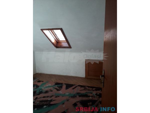 Kuca u Tesnjaru sa dva lokala-Valjevo