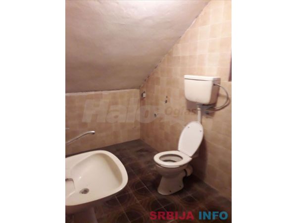 Kuca u Tesnjaru sa dva lokala-Valjevo