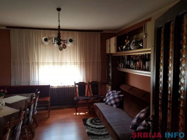 Seosko domacinstvo kod Topole