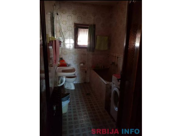 Seosko domacinstvo kod Topole