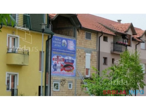 Stembeno-poslovna kuca u izgradnji Batajnica