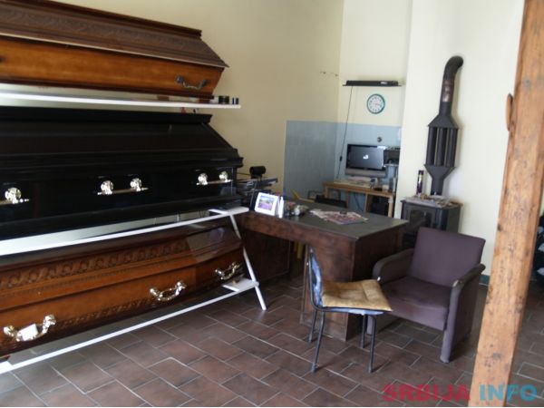 BOŽUR Pogrebna oprema prevoz