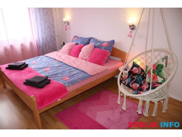 Pink Flamingo Nest - dizajn apartman Senta (do 5 osoba)