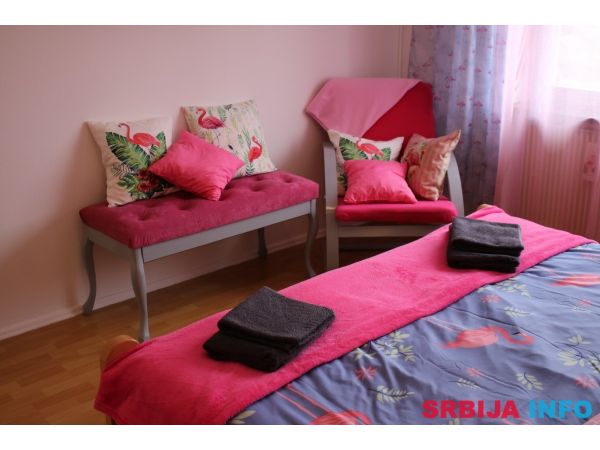 Pink Flamingo Nest - dizajn apartman Senta (do 5 osoba)