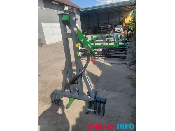 Awmak&nbsp; poljska&nbsp; utovarna ruka&nbsp; na stanju&nbsp; 