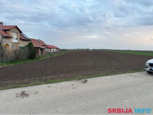 Prodajem gradjevinsko zemljiste-Vrbas