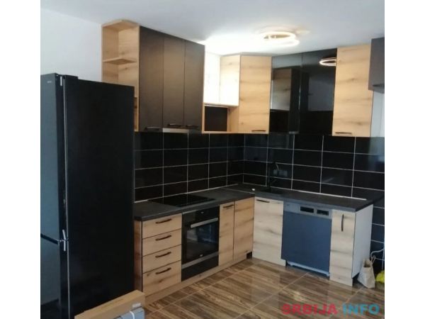 Prodajem stan u Pancevu 90m2