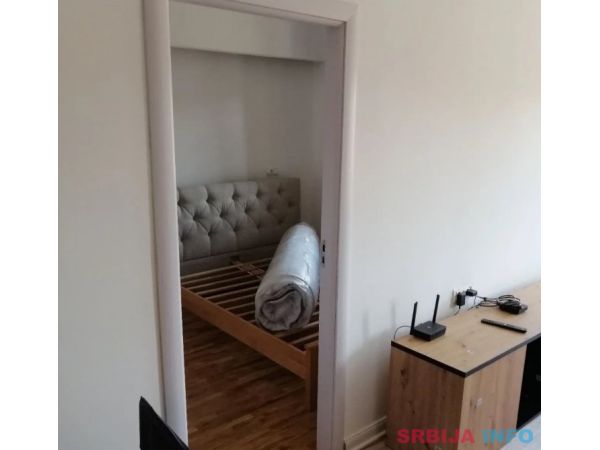 Prodajem stan u Pancevu 90m2