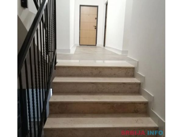 Prodajem stan u Pancevu 90m2