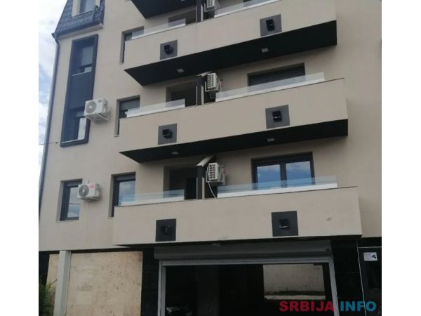Prodajem stan u Pancevu 90m2