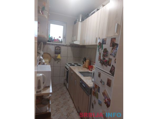 Odlican trosoban stan u Beceju