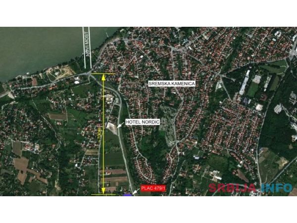 Plac Sremska Kamenica 737m2