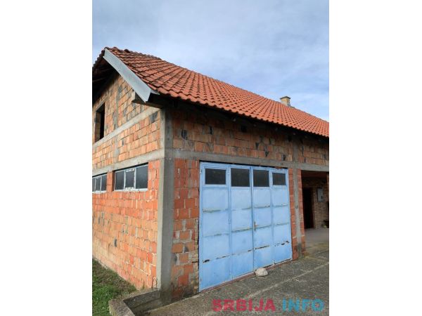 Na prodaju kuca u Vrbovnu-Lazarevac