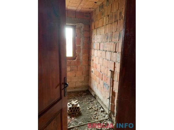 Na prodaju kuca u Vrbovnu-Lazarevac