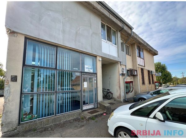 Poslovni prostor 42m2,Lipar-Kula