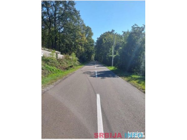 Plac na Kosmaju kod manastira Tresije