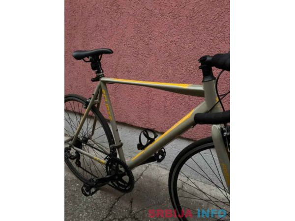 Prodajem drumski-trkački bicikl, u pitanju je Eclipse 4.0 