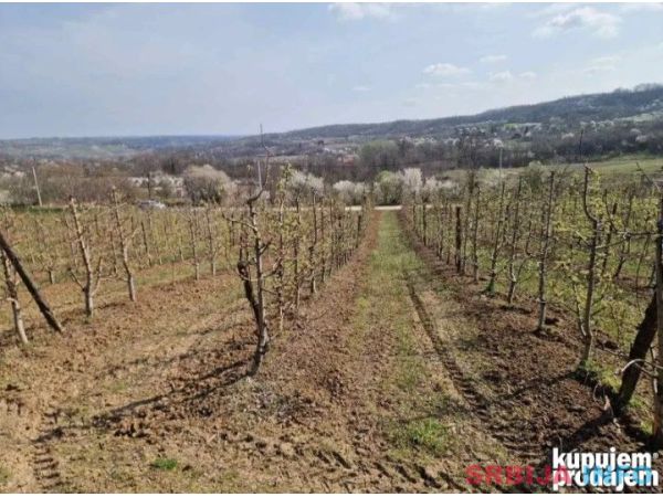 Gradjevinsko zemlji&scaron;te. 48 ari Popović 