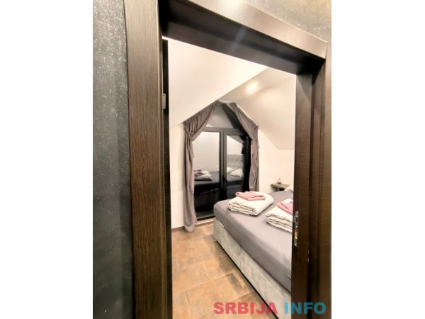 Prodajem apartman na Divcibarama 47m2