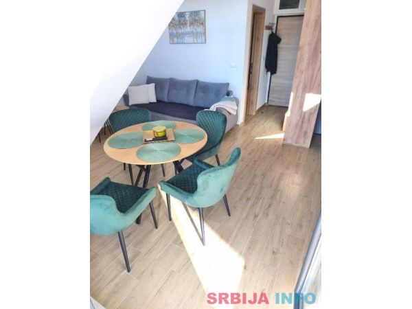 Prodaje se duplex apartman na Divcibarama