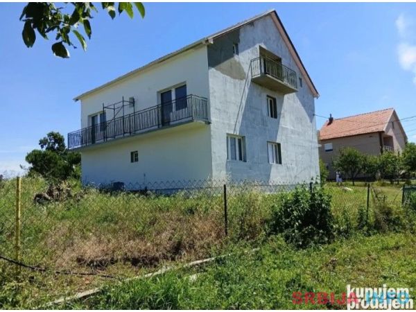 Kuća 390 m2 Barič Obrenovac 