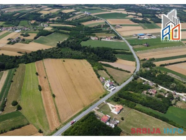 NA PRODAJU! Seosko domaćinstvo u Trbu&scaron;cu 