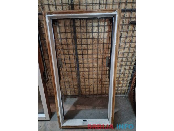 Na prodaju krovni prozor Optima light