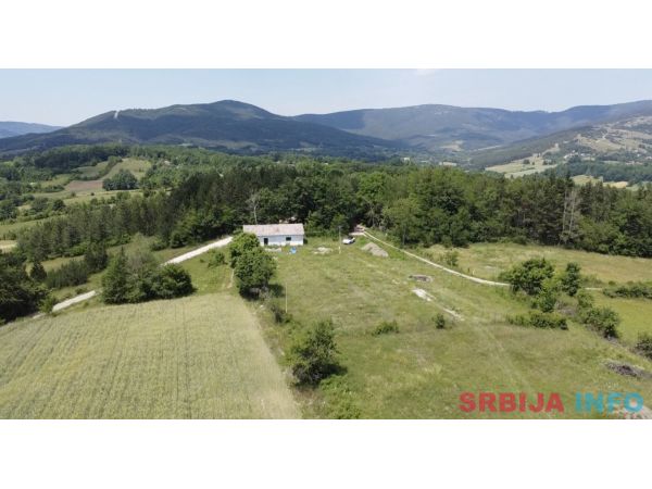 Plac na Divcibarama-selo Rosici