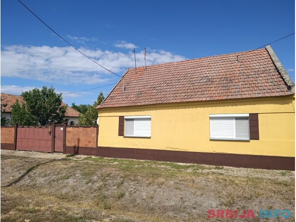 Prodajem kucu u Banatskom Arandjelovu