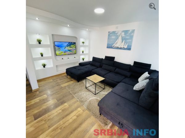 Trosoban Apartman Aerodrom Beograd Sur  in