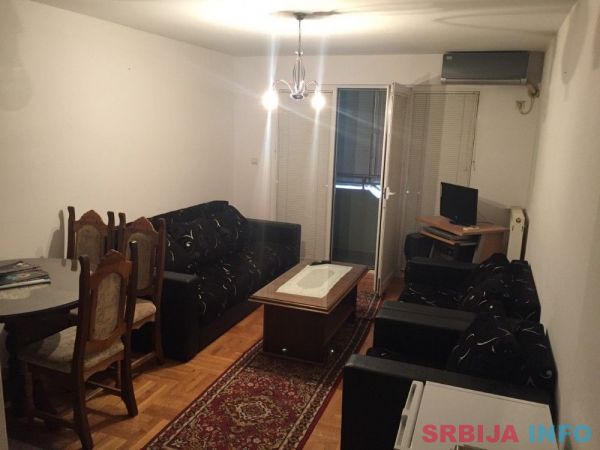 Garsonjera centar 28m2