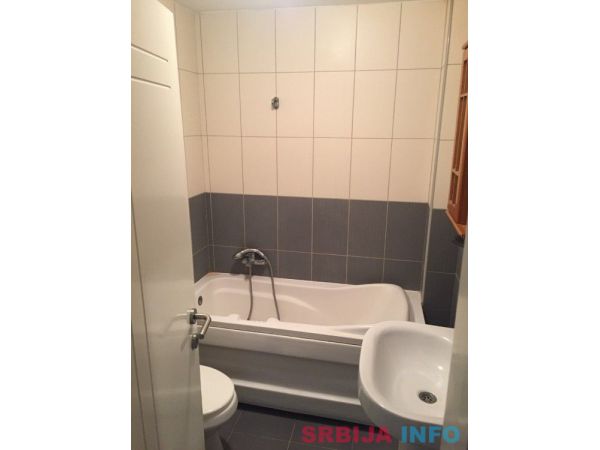 Garsonjera centar 28m2