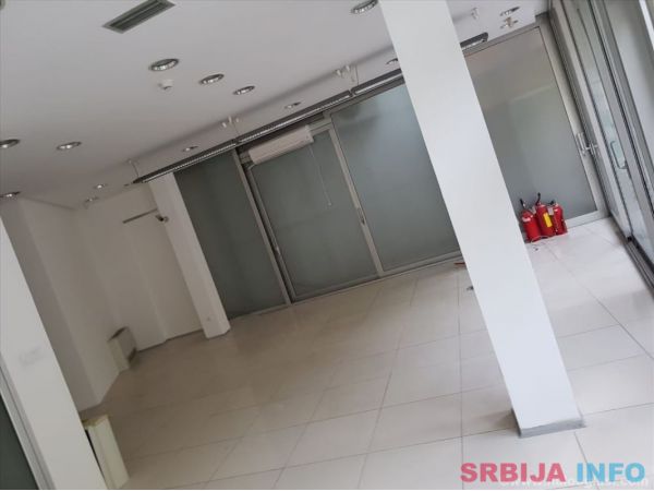 Lokal u centru Kraljeva (cena po dogovoru)