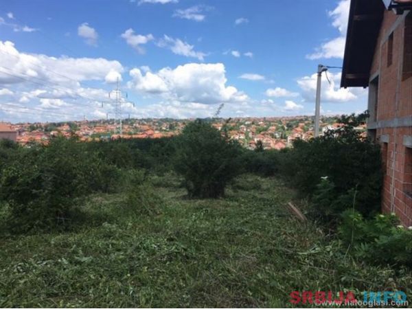 Povoljno plac na Miljakovcu 3