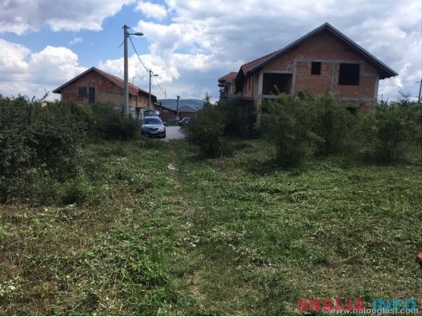 Povoljno plac na Miljakovcu 3