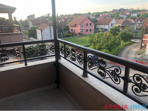 Prodajem stanove-Zeleznik