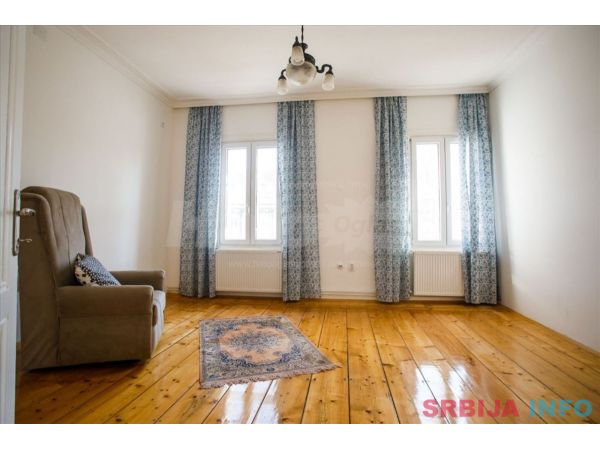 Renovirana kuca u Topoli