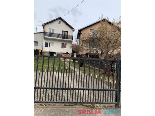 Na prodaju kuća u Mladenovcu