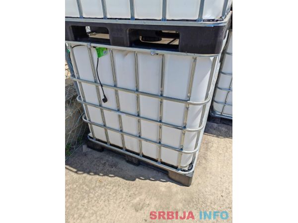 Na prodaju IBC cisterne od 1000l