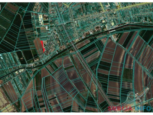 Zgrada sa placem od 61ar u Surcinu