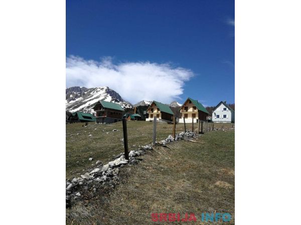 Plac 1870 m2 Motički Gaj Žabljak