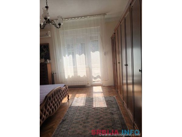 Vračar, jednoiposoban, uknjižen 180000&euro;