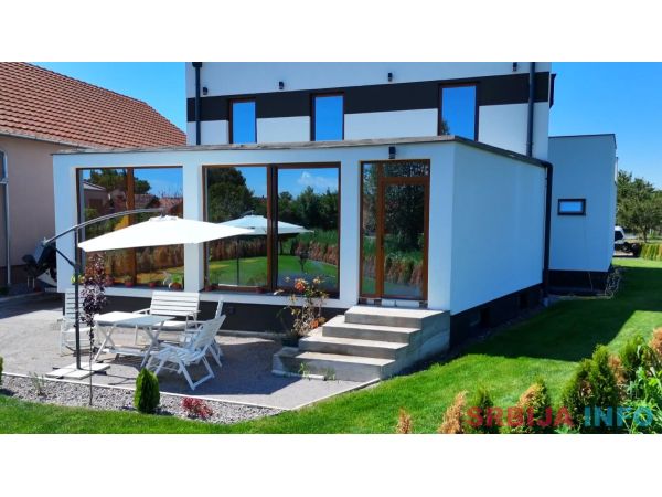 Kuća na prodaju 327m2 Sremska Mitrovica 327000&euro;