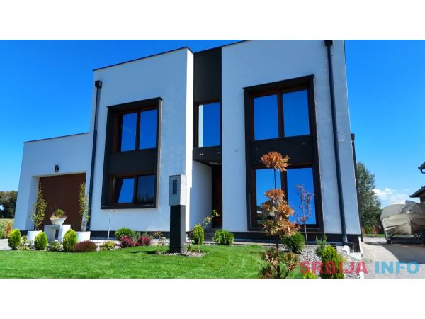Kuća na prodaju 327m2 Sremska Mitrovica 327000&euro;