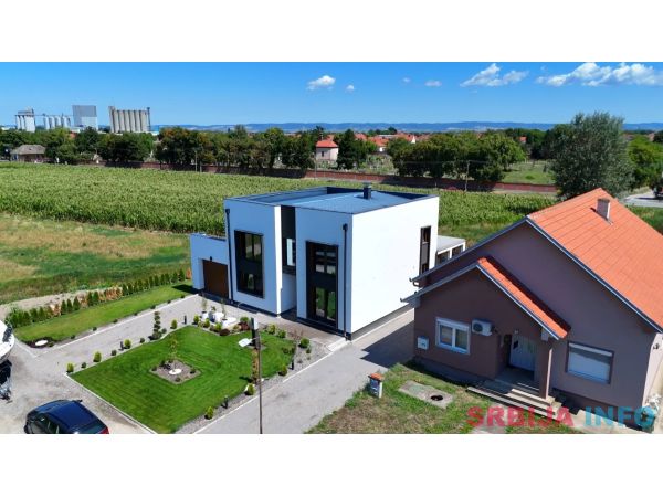 Kuća na prodaju 327m2 Sremska Mitrovica 327000&euro;